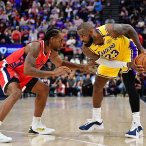 87+81，剩下的很难进轮转！NBA真正的伪豪门，马上要被偷家了